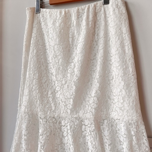Another Story Trapeze MIDI Lace Trim Skirt - Picture 3 of 8